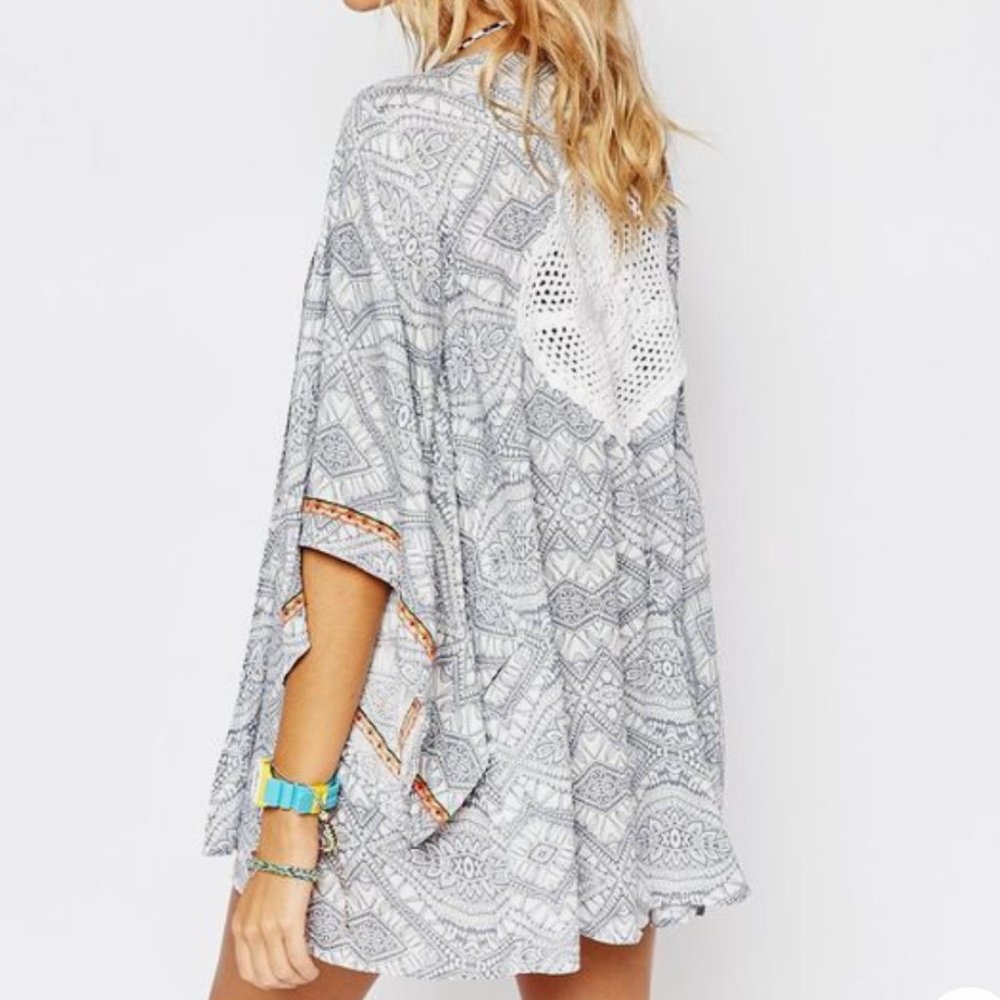 Airy Ripcurl beach coverup kimono